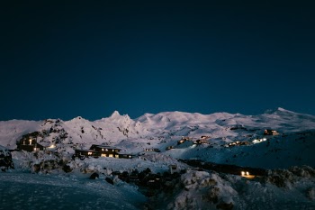 Unsplash ID ZTXr4ObIuOw