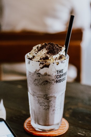 Unsplash ID Zv5fySS8w0w