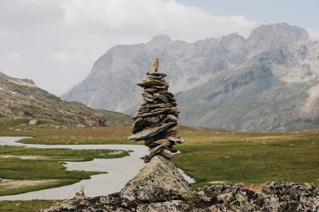 Unsplash ID Zzn7WEIAFEw