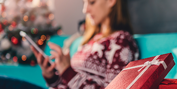 Unwrapping the Habits of Holiday Shoppers - Bold360 Blog