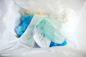 Used face masks in a contaminated waste bin | Free  photo - 2300384