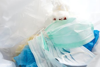 Used face masks in a contaminated waste bin | Free  photo - 2300474
