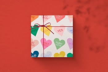 Valentine&rsquo;s gift box, cute packaging | Free Photo - rawpixel