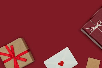 Valentines&rsquo; gifts border with boxes and… | Free stock photo | High Resolution image
