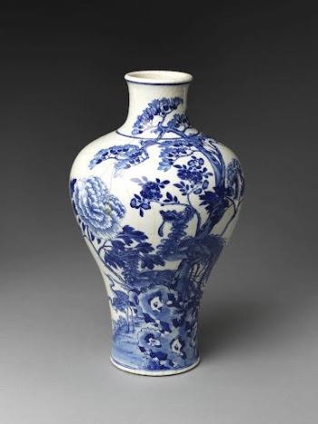 Vase decorated with auspicious animals | Free Photo - rawpixel