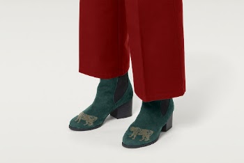 Velvet boots mockup, street fashion | Free PSD Mockup - rawpixel