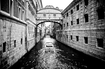          Venice in Black & White Free Photo     