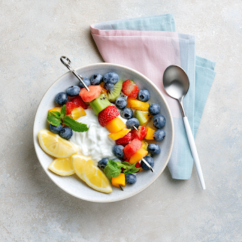 Vibrant Summer Fruit Salad Bowl with Yogurt