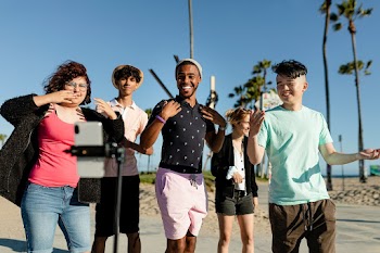 Video content creator dancing with friends in… | Free stock photo | High Resolution image