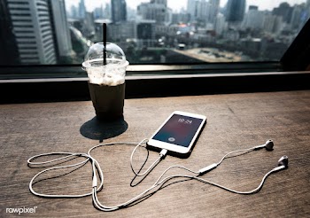 View from cafe looking over Bangkok city | Free stock psd mockup - 405364