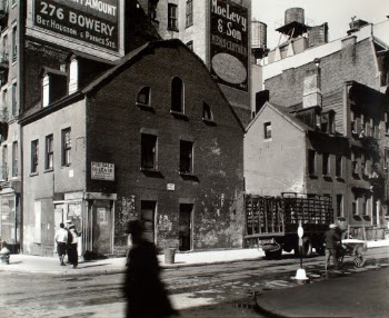 Vintage New York street scene, Mulberry and Prince Streets, Manhattan.
