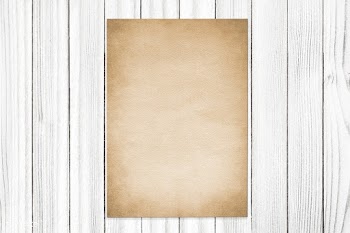 Vintage paper mockup on wooden background | Free stock psd mockup - 578695