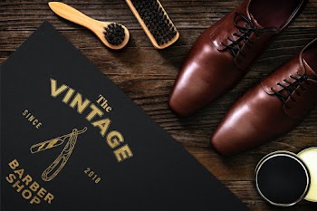 Vintage paper table shoe polishing tools in… | Free stock photo | High Resolution image