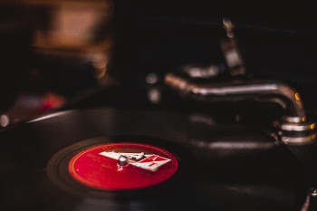 Vinyl Player