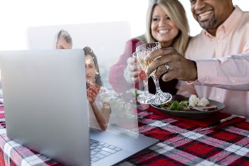 Virtual Christmas party through video | Free Photo - rawpixel