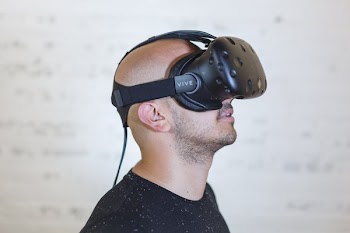 Virtual Reality Headset
