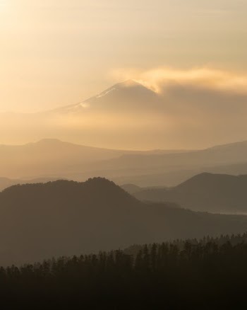 Volcano near Mexico City at Dawn  · Free Stock Photo