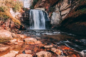 waterfalls at daytime