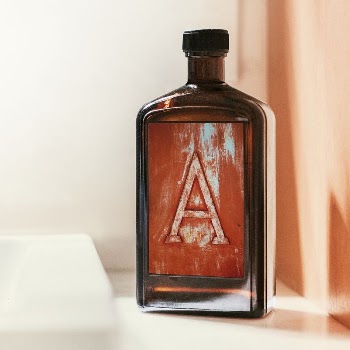Whiskey bottle mockup, product packaging | Free PSD Mockup - rawpixel