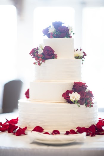 White 4-layered Fondant Cake
