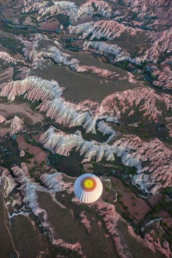 white air balloon