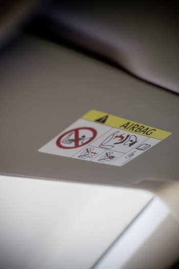 White Airbag Instruction Label