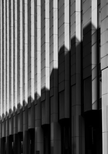 White and Black Concrete Building · Free Stock Photo