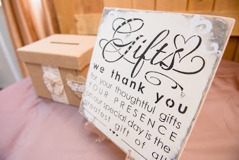 White and Black Quote Decor
