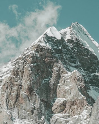 White and Gray Mountain Photo