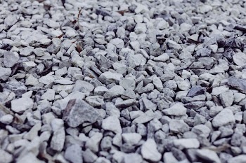 White and gray stones 2