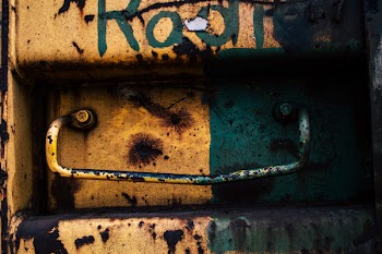 White and Green Rust Photography