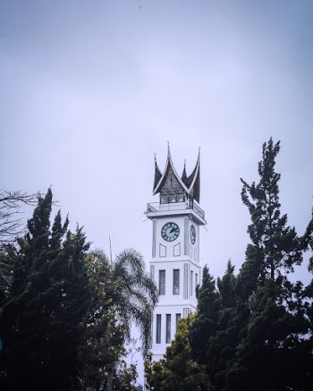 White and Grey Clock Tower