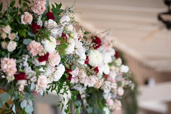 White and Pink Flowers Decor