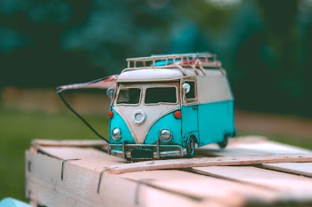 White And Teal Volkswagen Van Die-cast Model 