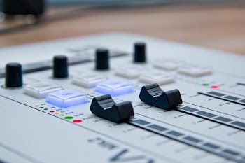 White Audio Mixer With Dial Turned Up