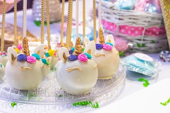 White Cake Pops