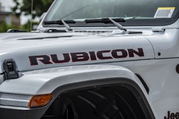 White Jeep Wrangler Rubicon Suv
