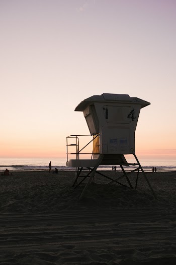 White Lifeguard House