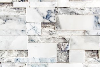 White marble brick wall textured wallpaper ve.. | Free stock vector - 539660