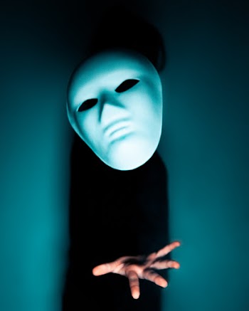 White Mask 