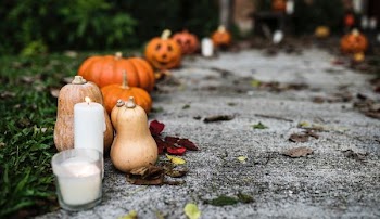 white pillar candle