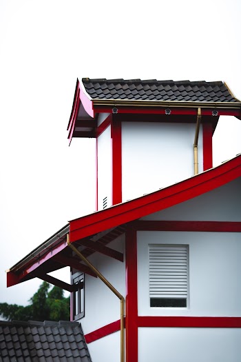 White, Red, and Black House