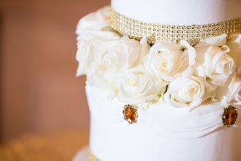 White Roses Decor