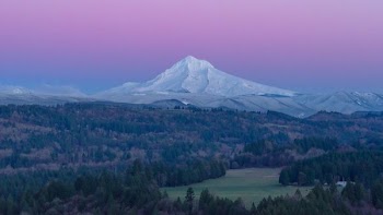 white snow-covered mountain