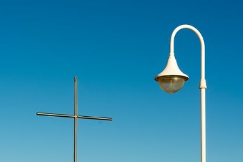 White Street Light Under Blue Sky · Free Stock Photo