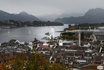 Wide-angle Photography of Buildings