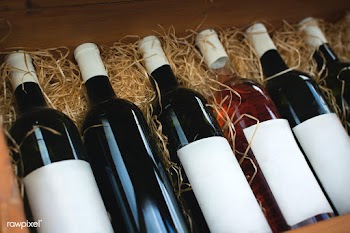 Wine bottles | Free stock psd mockup - 447955