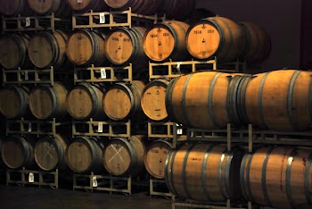 WineBarrel012007__4_.jpg