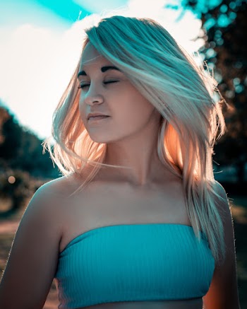 Woman's White Tube Top