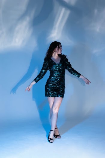 Woman and Shadow behind · Free Stock Photo